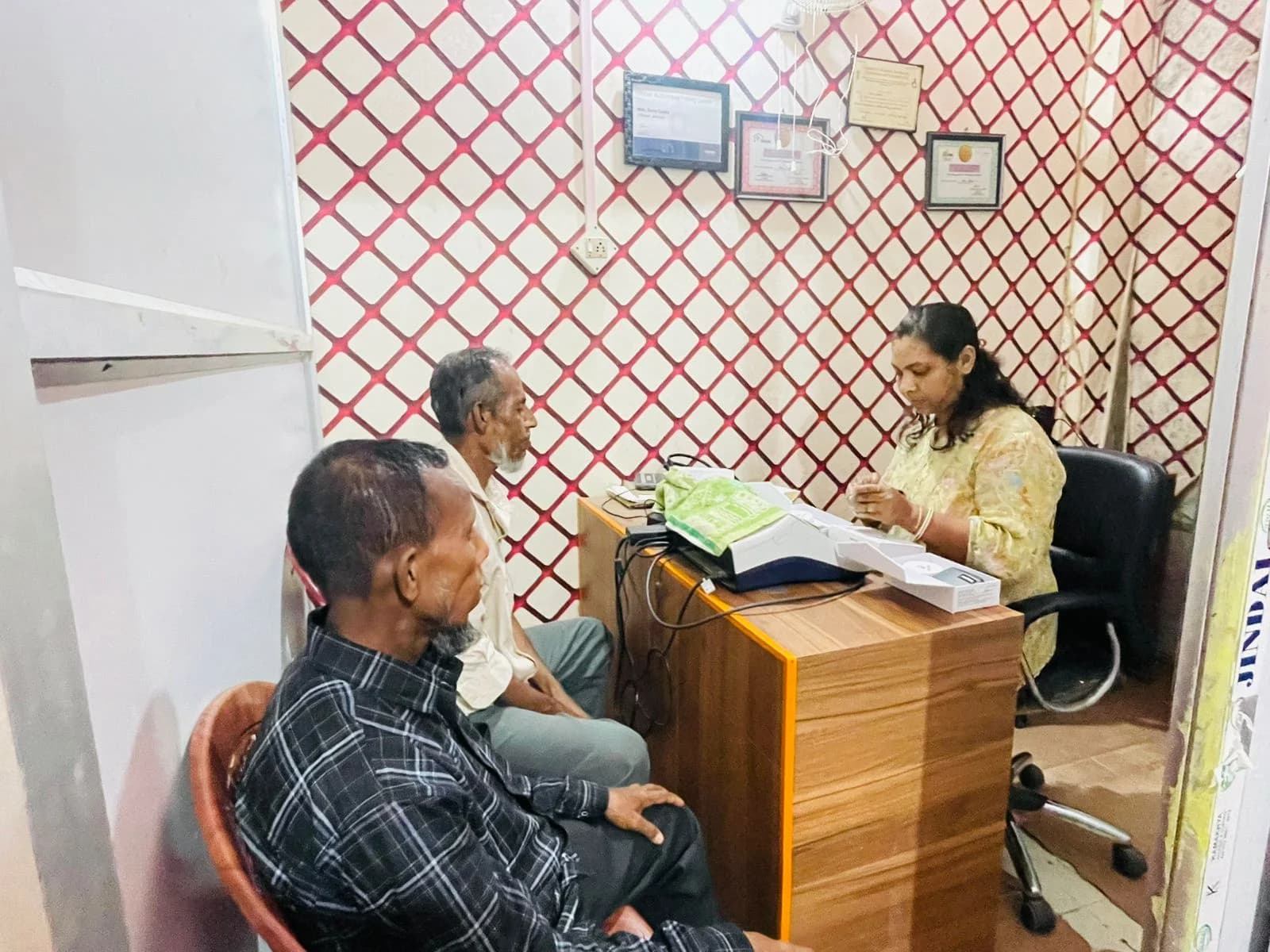 Dr. Sona Gupta clinical environment photo 13